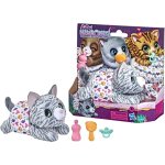 Mèo bông tương tác FurReal Newborns Kitty của Hasbro.